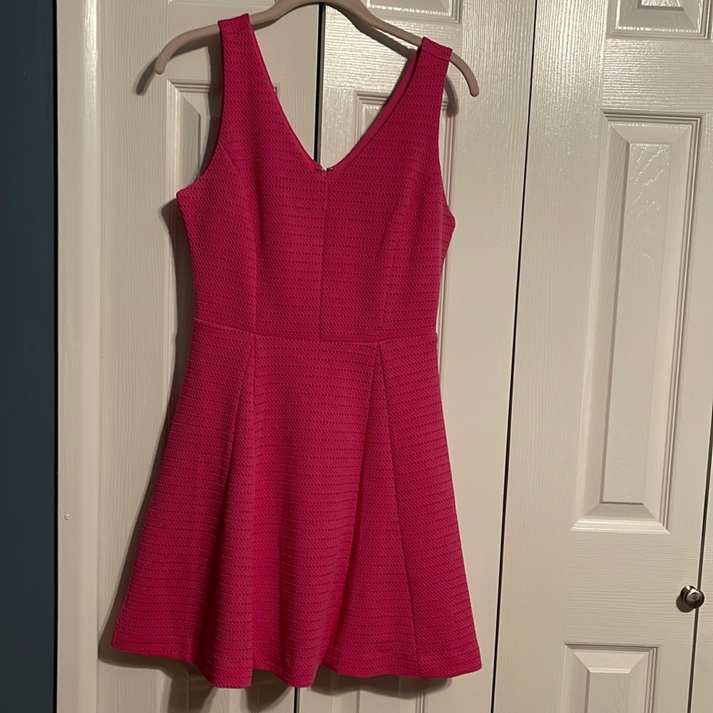 Metaphor v neck sleeveless dress in pink size Small NWOT